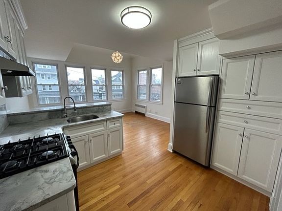 3rd image of 163 Beach 122nd St APT 6