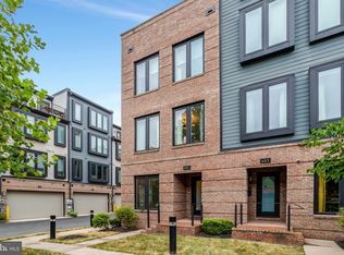 601 Slade Ct, Alexandria, VA 22314
