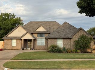 110 NE 52nd St, Lawton, OK 73507