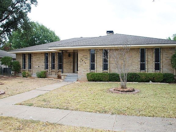 2nd image of 3914 Roanoke Dr
