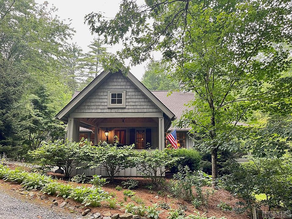 1st image of 40 Southwinds Drive
