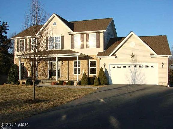 3rd image of 208 Fox Chase Dr
