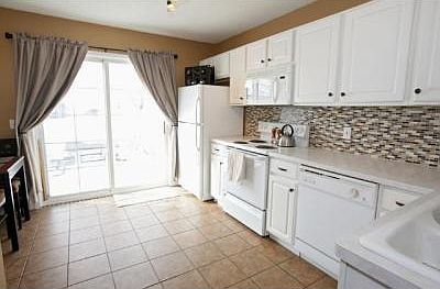 4th image of 15871 Firtree Ln