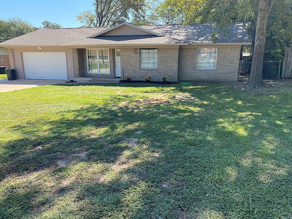 210 Redwater Rd, Wake Village, TX 75501 Zillow