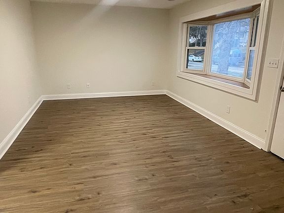 2nd image of 1723 Monterey Ct