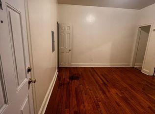 492 W State St #1R, Trenton, NJ 08618