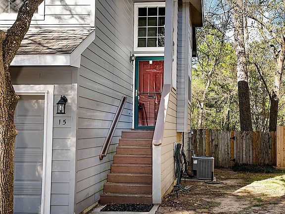 2nd image of 15 Marble Rock Pl