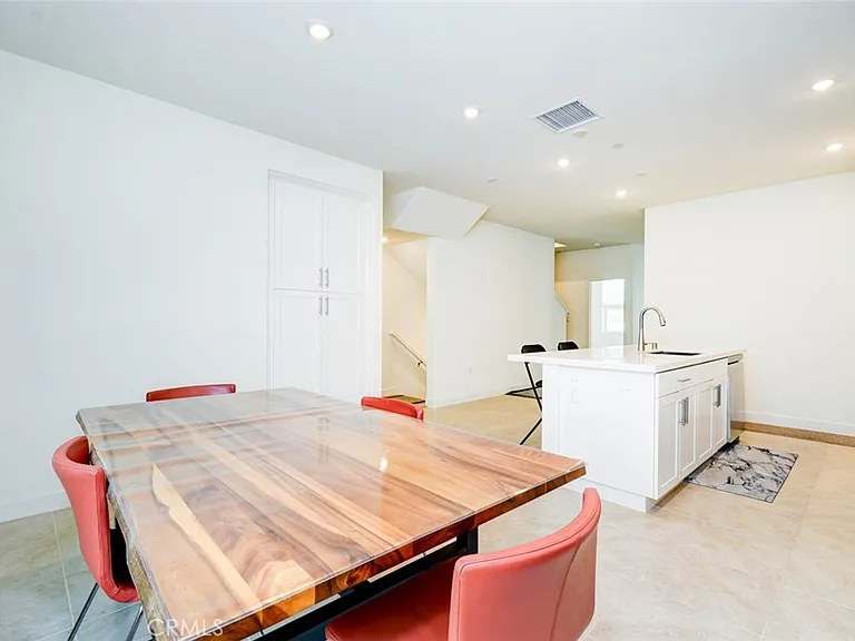 1814 E 1st St #330 — Photo 10