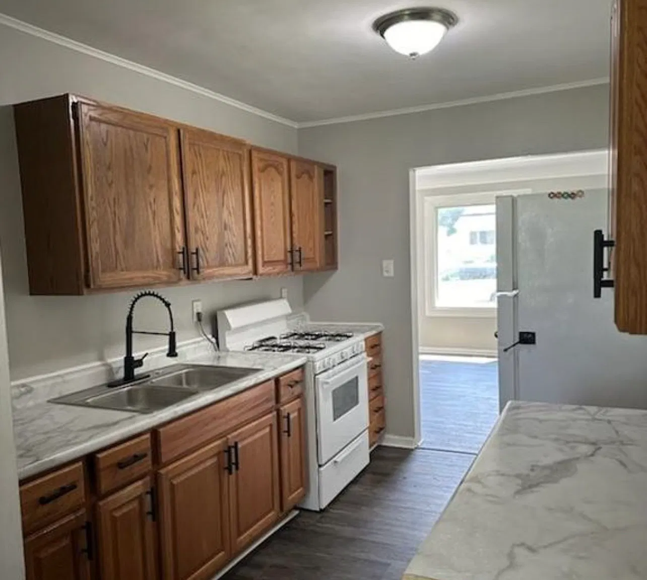 2 bed, 768 sqft, $1,150 — Photo 3