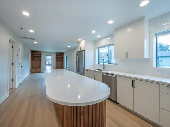 795 E 29th Ave, Eugene, OR 97405