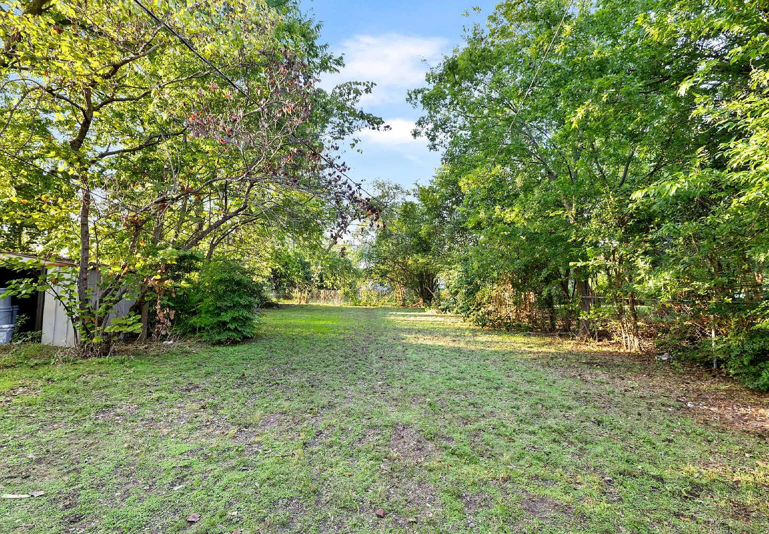 3 bed, 1.0 bath, 981 sqft, $1,450 — Photo 1