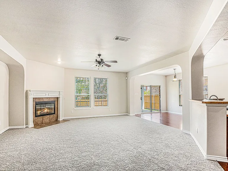 605 Port Royale Way — Photo 6