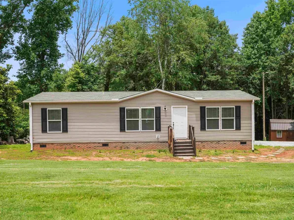 120 Smithfield St, Easley, SC 29640