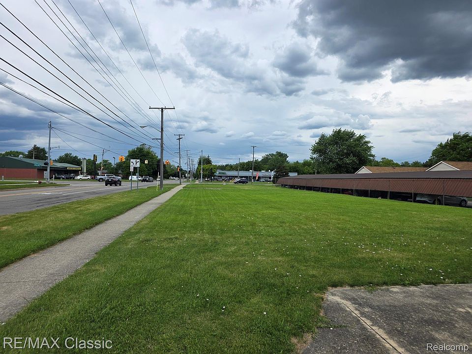 1st image of 30006 Utica Rd