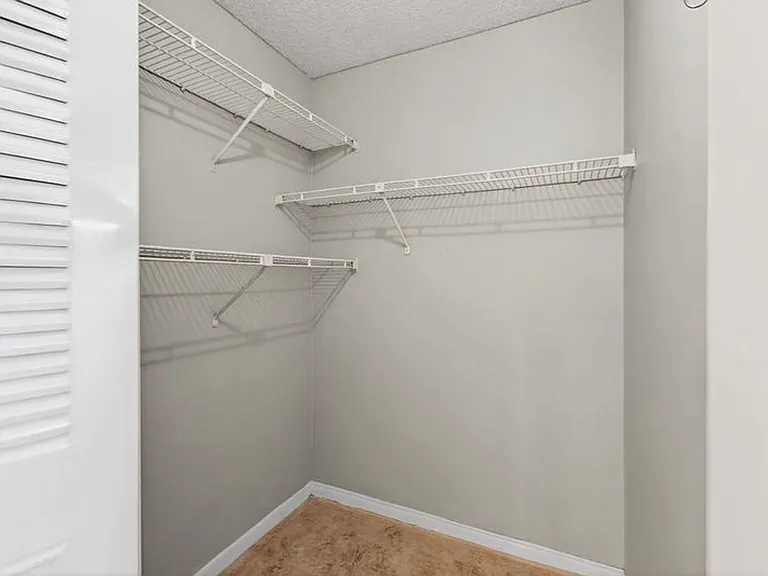 738 Executive Center Dr #21-10-21 — Photo 13