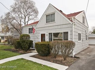 117 S Oakland Grv, Elmhurst, IL