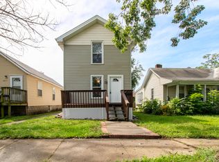 821 E Jefferson St, Bloomington, IL 61701