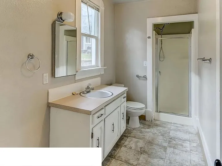312 Pine St — Photo 16