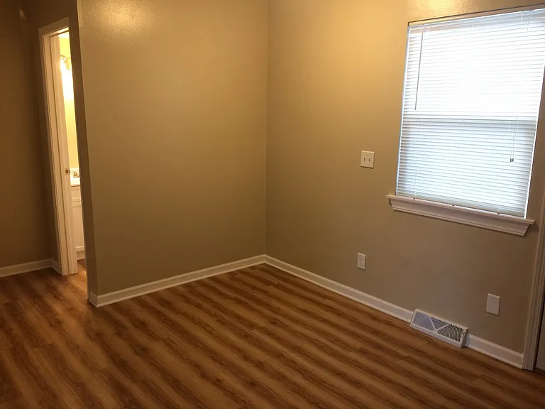1814 Cameron Dr #1 — Photo 8