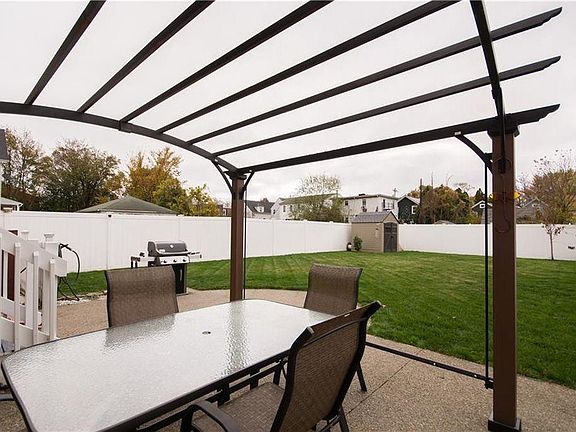 Pergola and outdoor seating