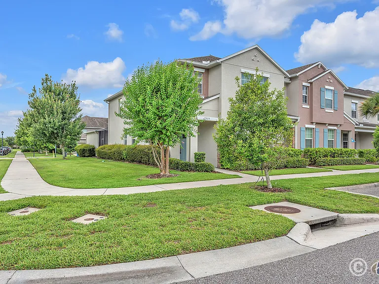 7325 Parkshore Dr — Photo 24