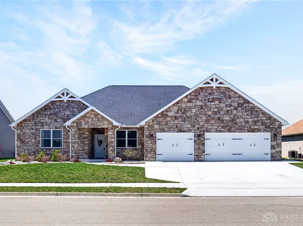 945 Rosenthal Dr, Troy, OH 45373