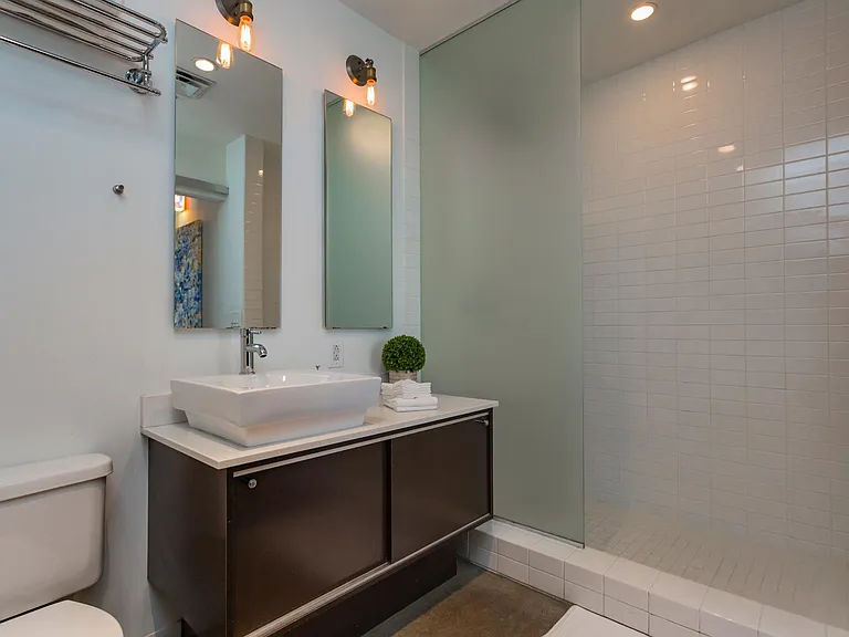 2115 Yeaman Pl #415 — Photo 36