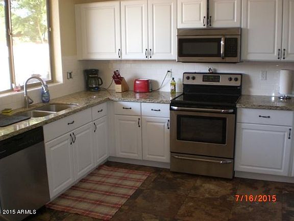 3rd image of 858 E Cathy Dr