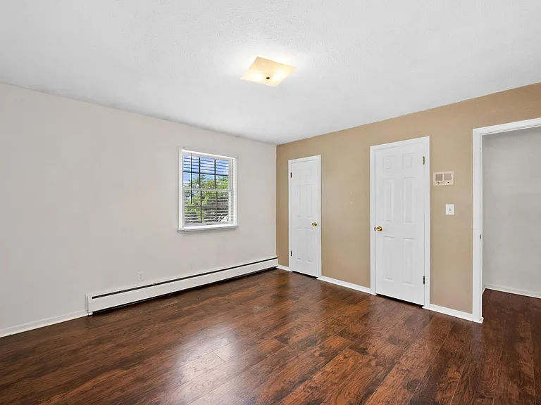 905 W 6th Ave — Photo 36