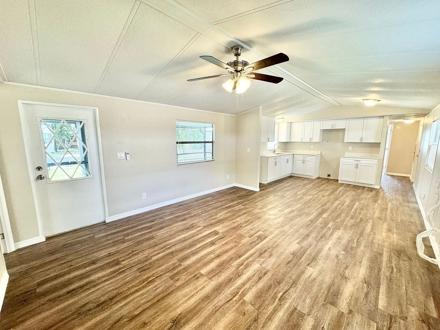 P (Henderson Creek - 1322 Henderson Creek Dr) — Photo 2