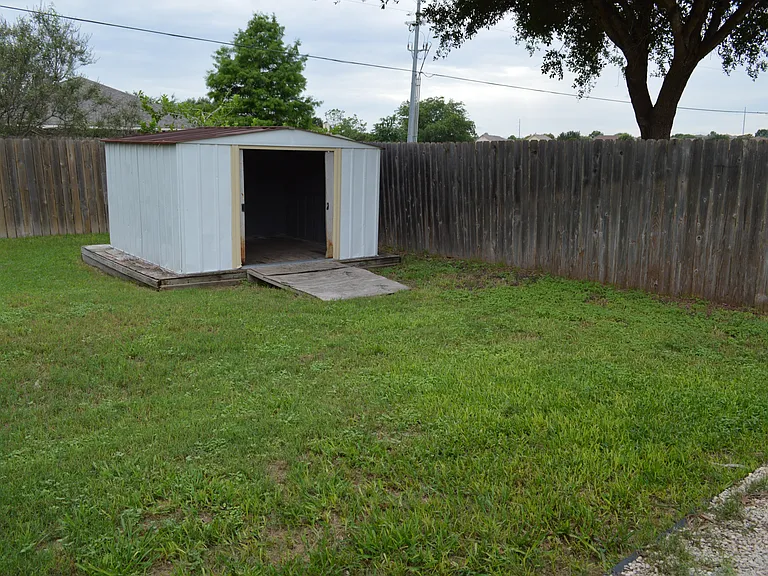 2404 Quail Rdg — Photo 22