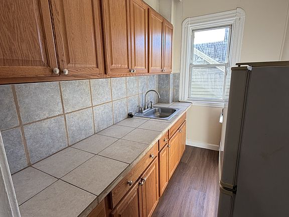 4th image of 237-239 Ashley Blvd