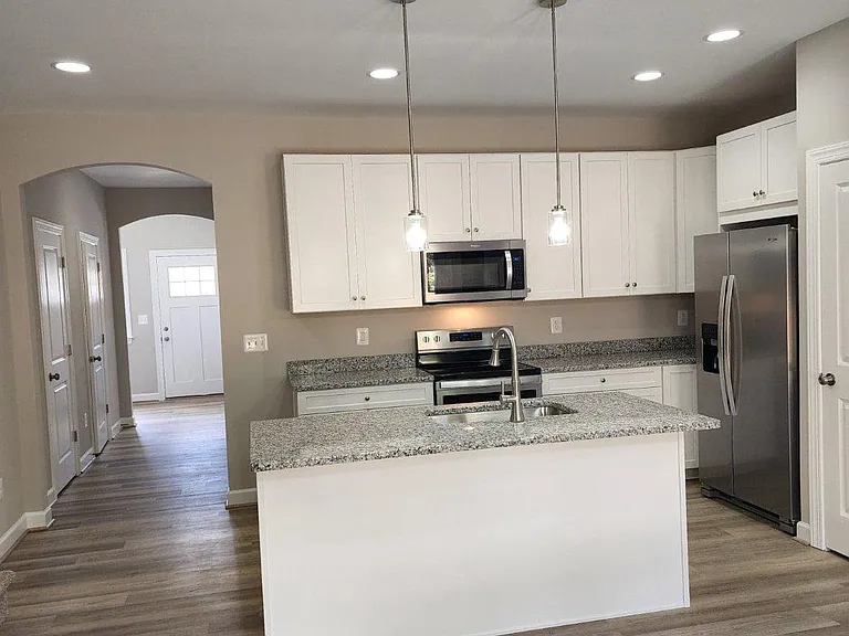 111 Coralyrose Ct — Photo 3