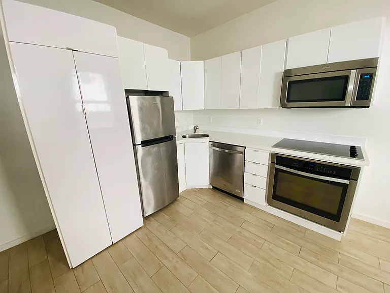 1613 Meridian Ave #305 — Photo 4