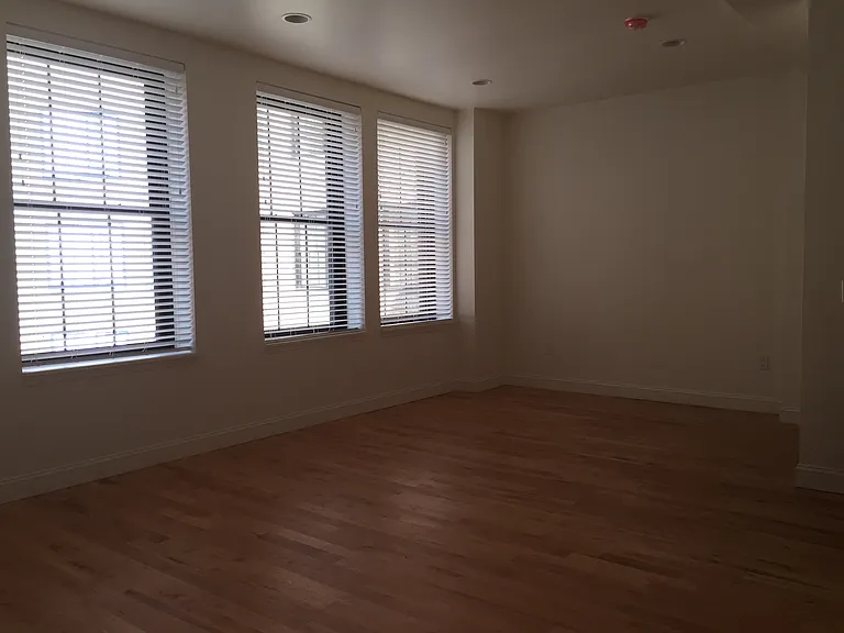 Apartment 212