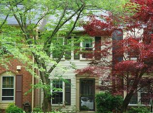 20519 Strath Haven Dr, Gaithersburg, MD
