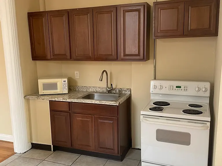 545 W Saint Catherine St #2 — Photo 10