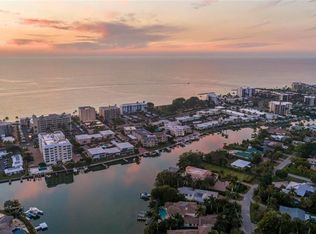 250 Spring Line Dr, Naples, FL 34102