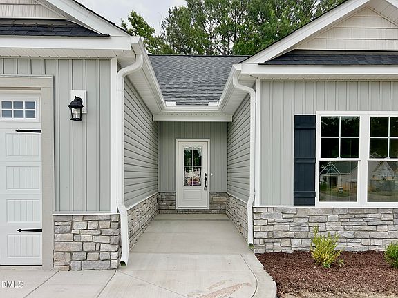 2nd image of 3715 Huntcliff Dr