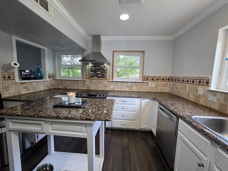 20807 Park Dr — Photo 3