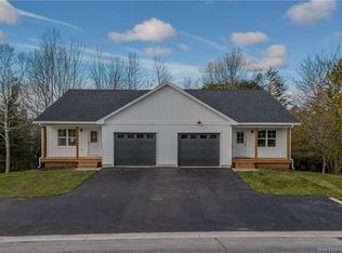 329 Hampton Rd, Quispamsis, NB E2E4T1