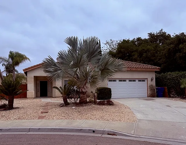 4 bed, 1776 sqft, $4,200 — Photo 1