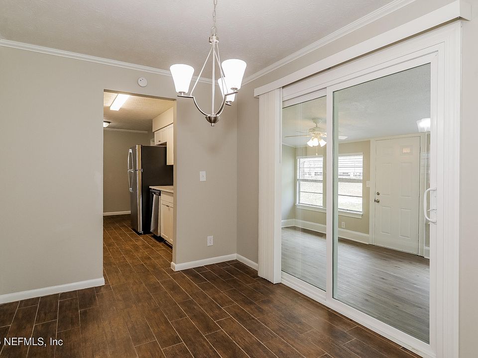 1st image of 470 Sigsbee Ct #470