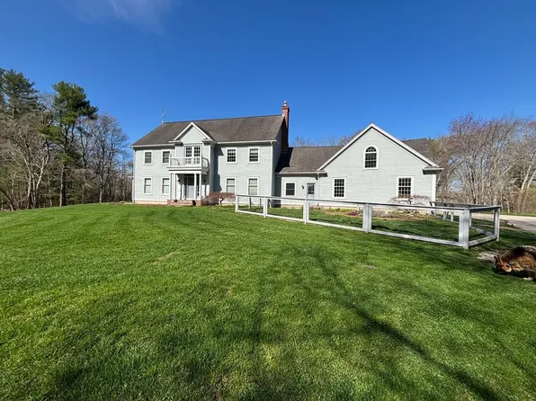 18 Abbey Ln, Rehoboth, MA 02769