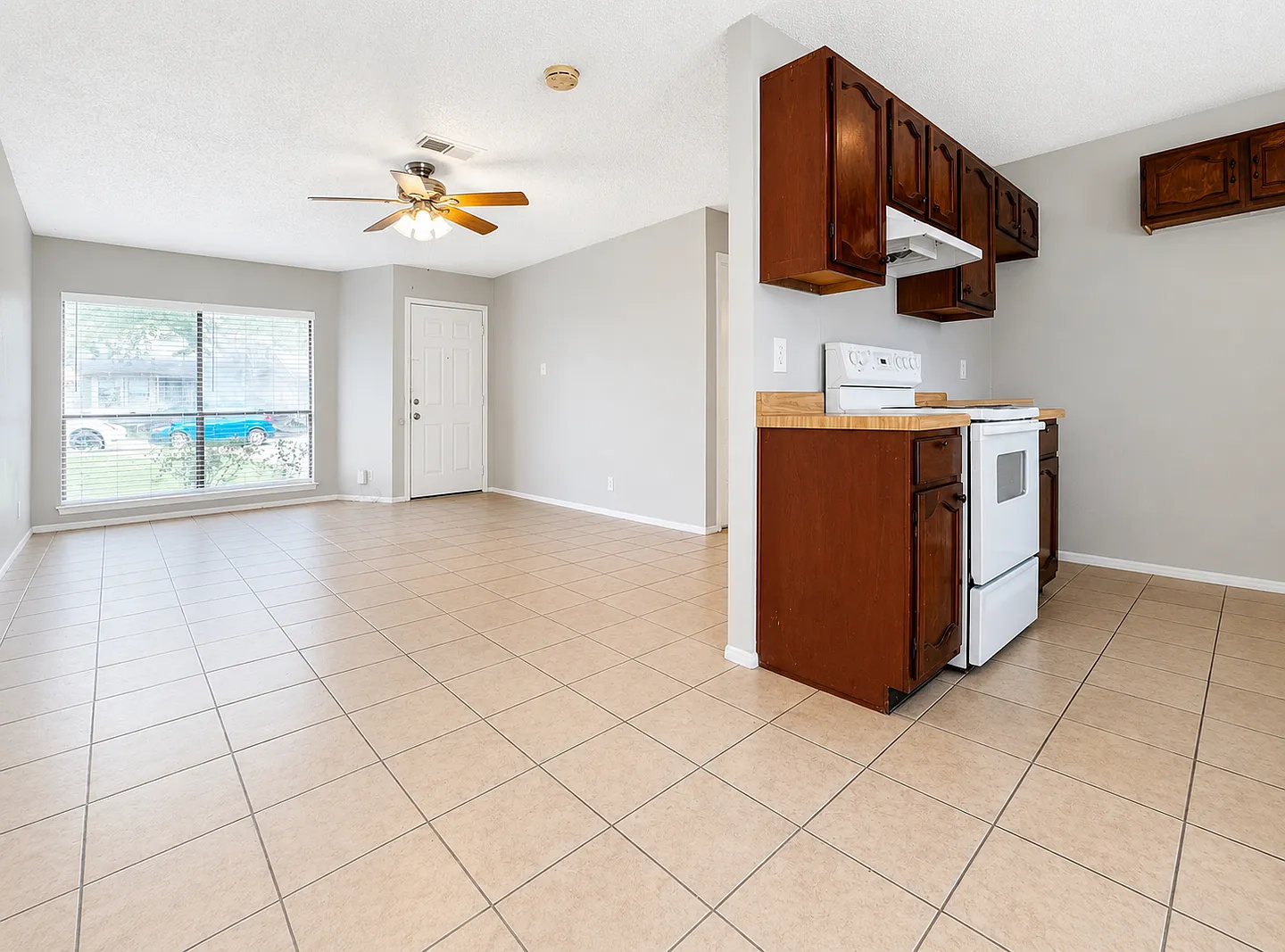 Nice 3 Br 2 Bath In Neisd Easy Access To Ft. Sam, Randolph Afb, & Forum Shopping — Photo 4