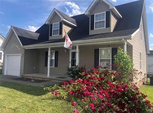 11 3rd St, Winfield, WV 25213