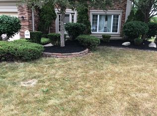 46481 E Oak Manor Ct, Canton, MI 48187
