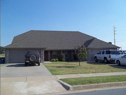 1st image of 3605 SW Deerfield Blvd #1