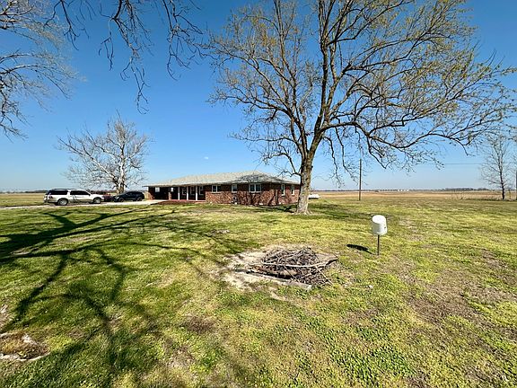 5th image of 1034 Lawnbird Rd