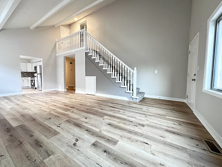 6511 Lafayette Ave — Photo 2